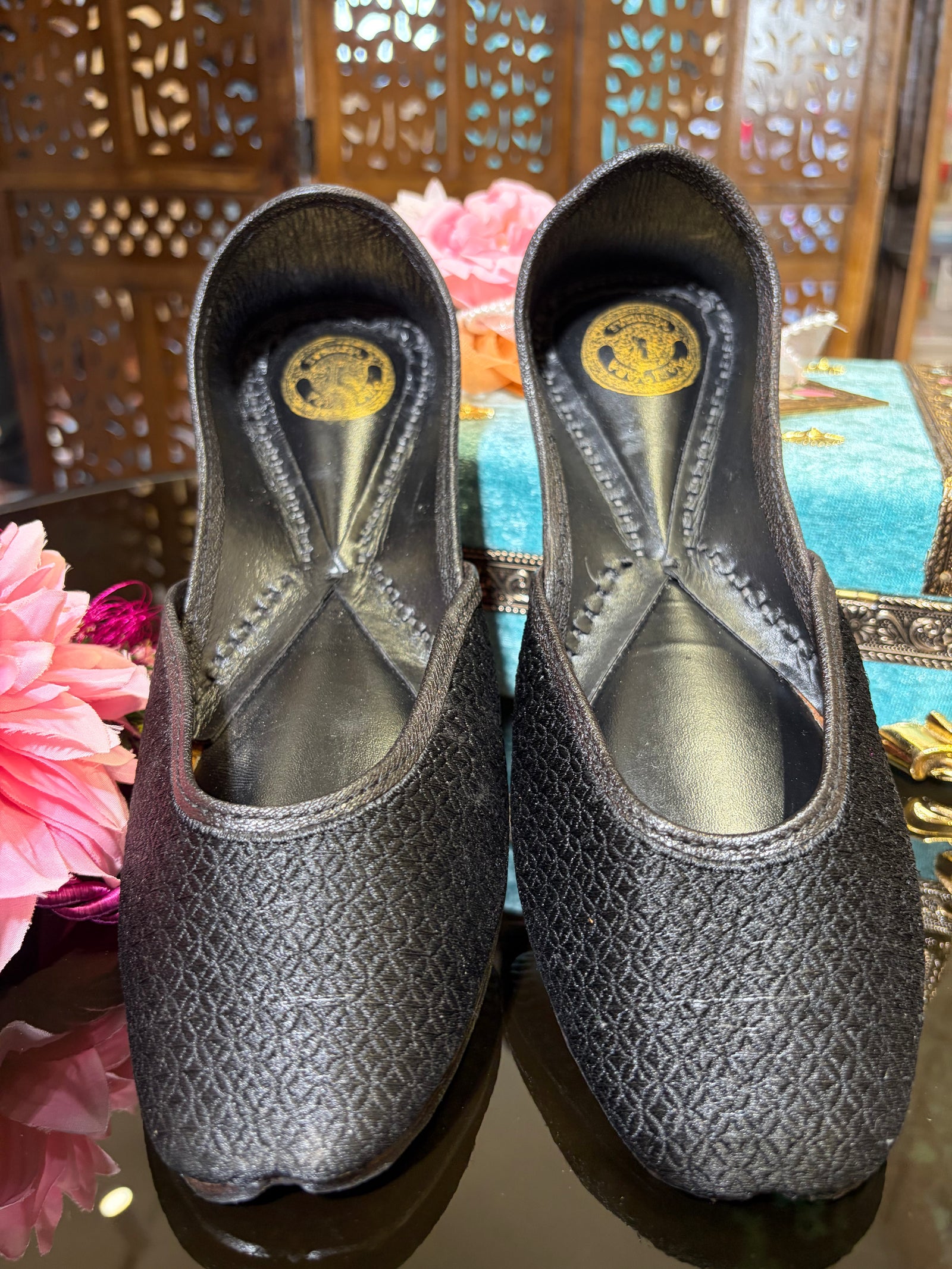 Black Pure Leather Handcrafted Punjabi Jutti