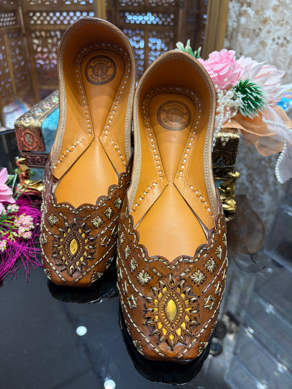 Brown Pure Leather Punjabi Jutti