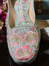 Handcrafted Mojari with Fine Thread Work & Anti-Slip Sole